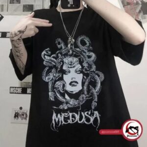 Camiseta Medusa Myth
